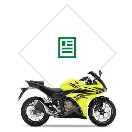 Prise de vue lat&eacute;rale de la Honda CBR500R noire, vue c&ocirc;t&eacute; droit.