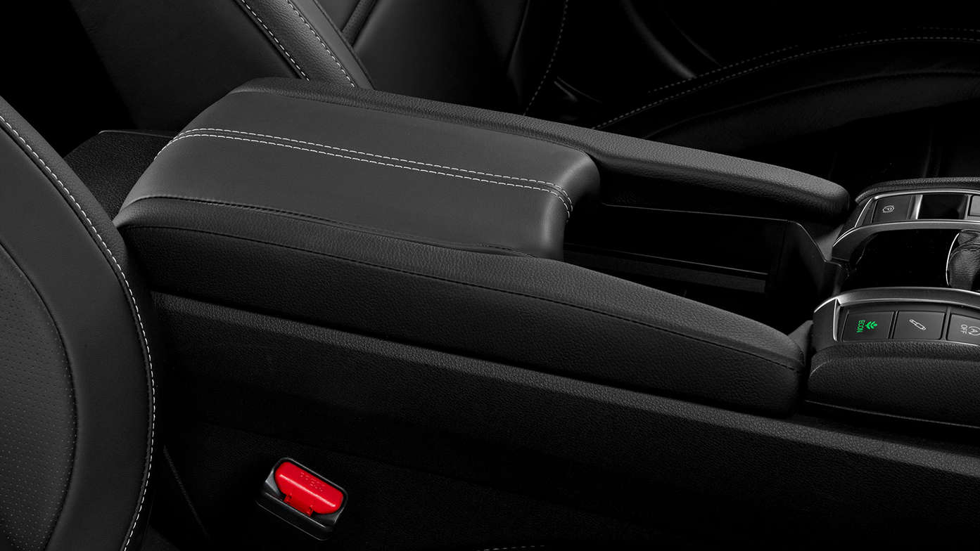 Vue latérale de la sellerie cuir de la Honda Civic 5 portes
