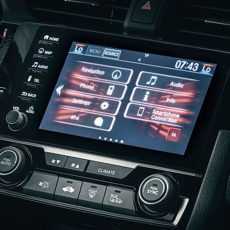 Gros plan sur l'écran Honda CONNECT de la Civic Type R.