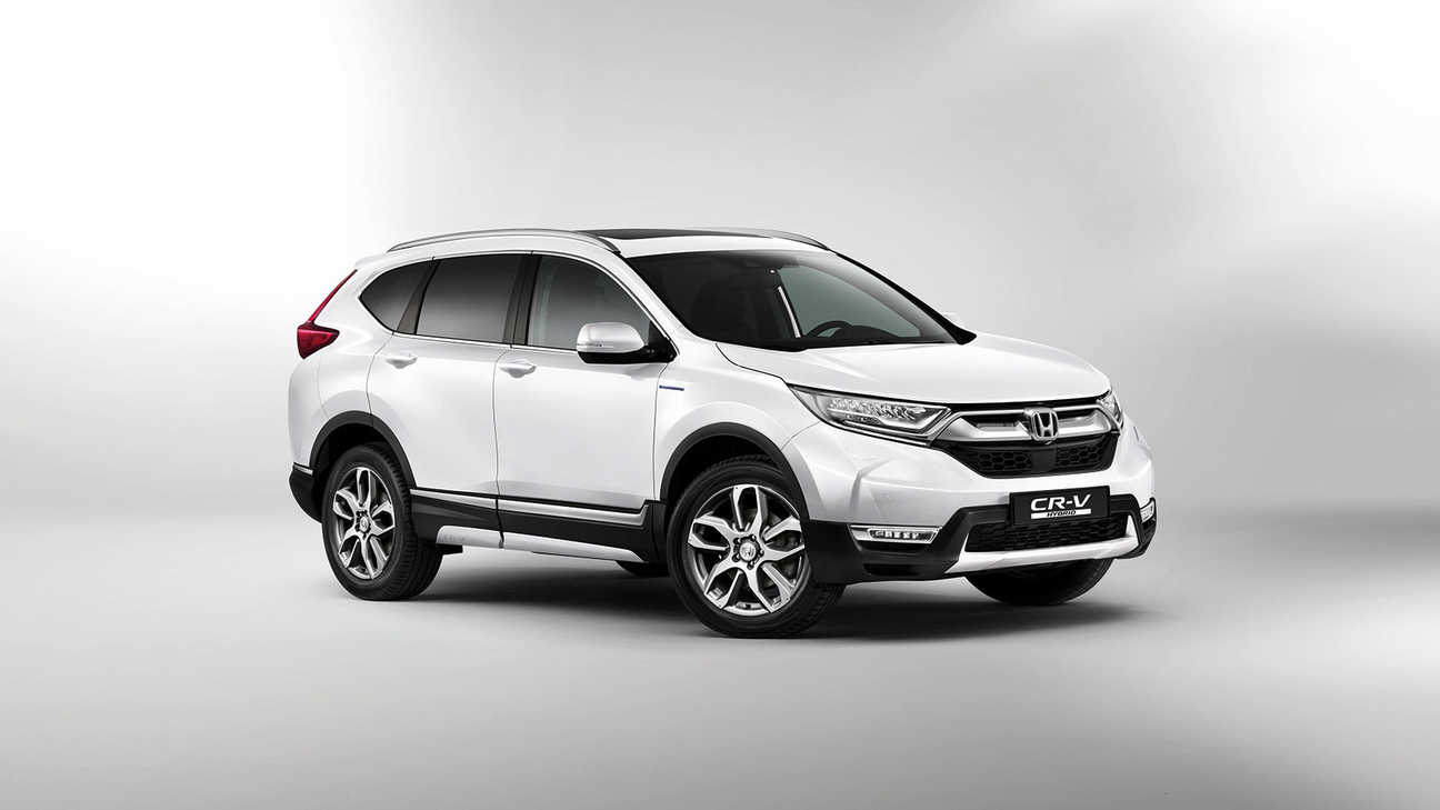 Vue de trois quarts avant du Honda CR-V Hybrid avec le pack Style.