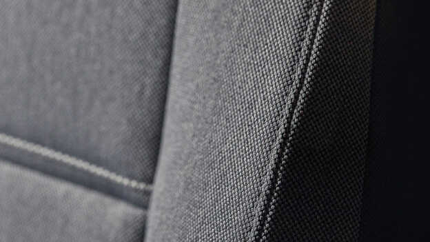 Gros plan sur le tissu du siège Honda e. 