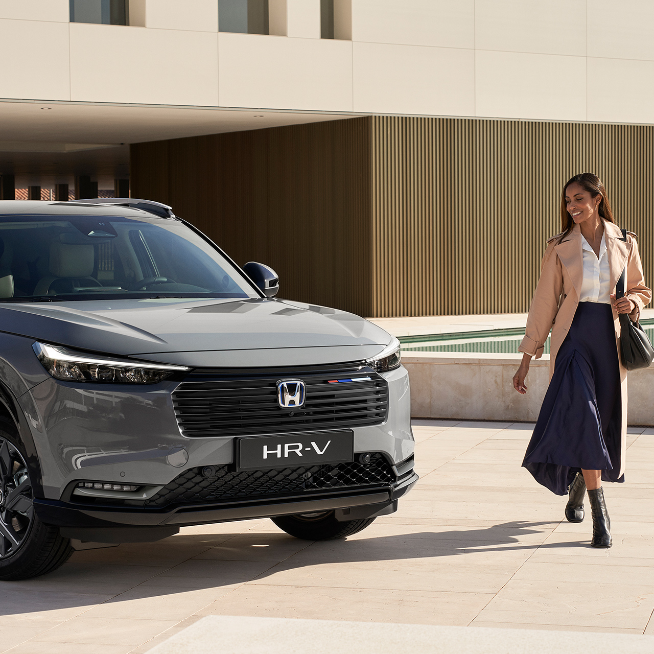 Honda HR-V avec pack Black dans une allée