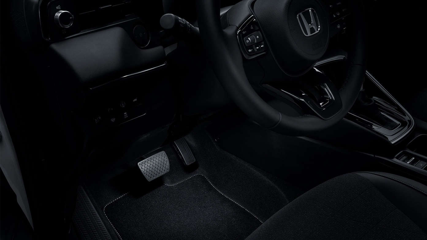 Éclairage d’ambiance aux pieds à l’avant Honda HR-V Hybrid