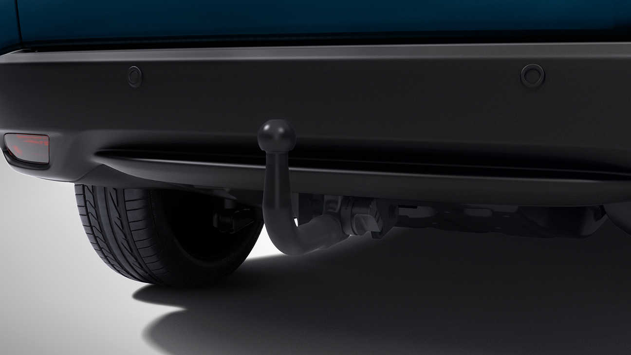 Gros plan sur l'attelage détachable du Honda HR-V avec faisceau de remorque 13 pôles.