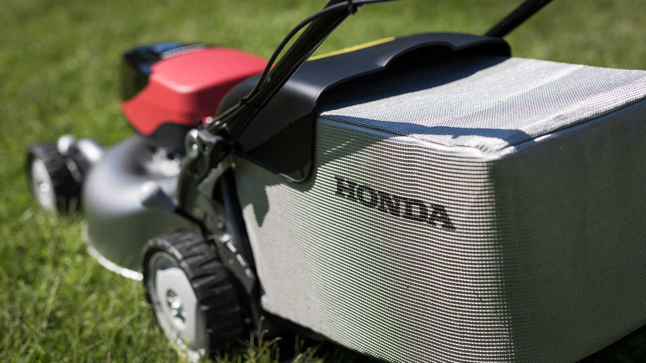 Rear three quarter view of grass cutting bag.