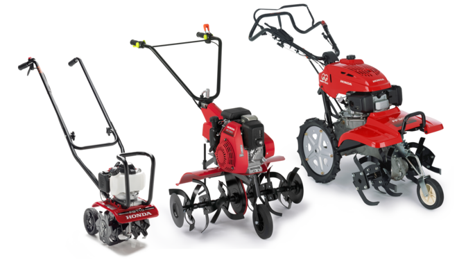 3&nbsp;motobineuses. Vue de trois quart, tourn&eacute;es vers la droite.