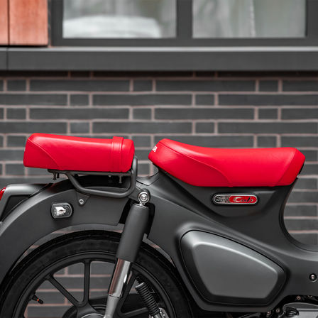 Honda - Super Cub C125 - Pens&eacute;e et con&ccedil;ue pour les motards