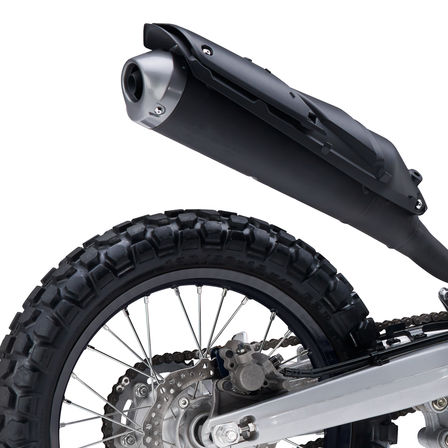 Sportive CRF250L gros plan sur le tuyau d’échappement