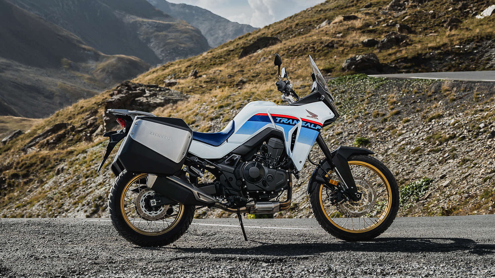 XL750 Transalp équipée du Pack Touring.