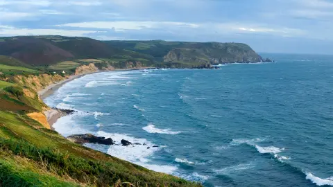 La Baie d’Écalgrain en fin de journée en France