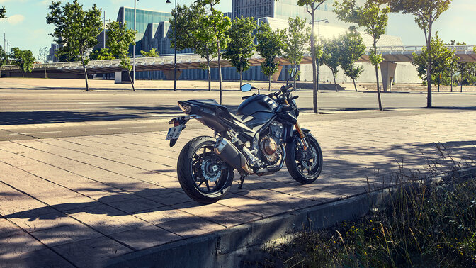 Honda CB500F static on location