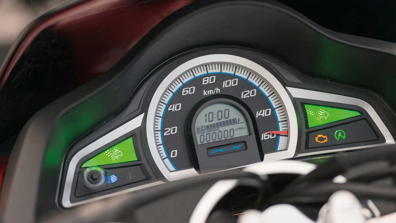 Honda-Scooter-PCX150-Studio-Argent métallisé Moondust-Statique-Tableau de bord