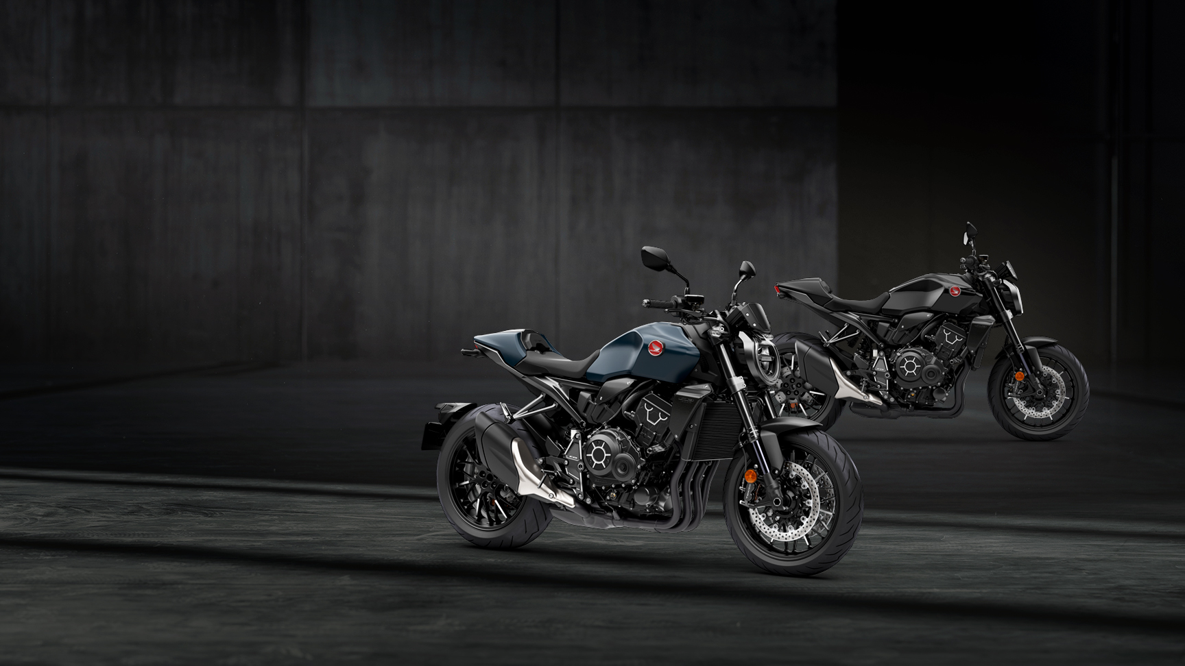 Honda CB1000R Black Edition et Mat Blue Jeans Metallic