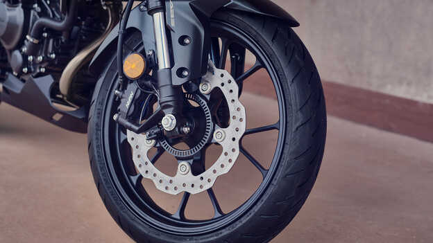 Honda CB300R IMU et contrôle de freinage ABS
