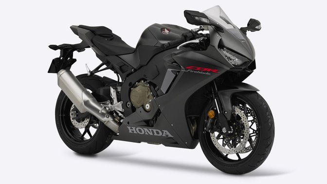 Vue de trois quarts droit de la Honda CBR1000RR Fireblade noire.