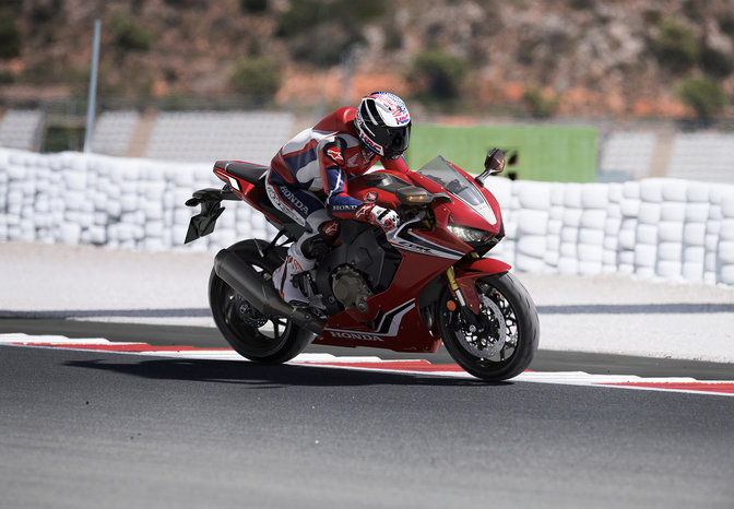 C&ocirc;t&eacute; droit de la CBR1000RR Fireblade