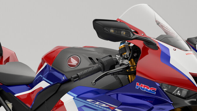 Moto sportive Honda CBR1000RR-R Fireblade SP avec cache de boîte à air en carbone