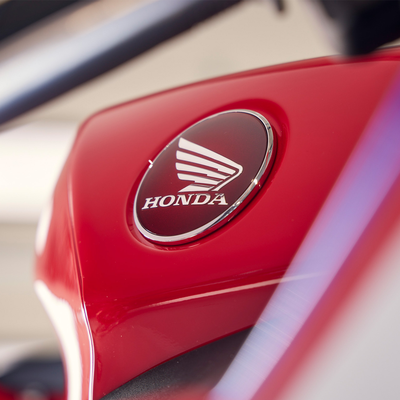 Gros plan sur le logo Honda de la CBR600RR
