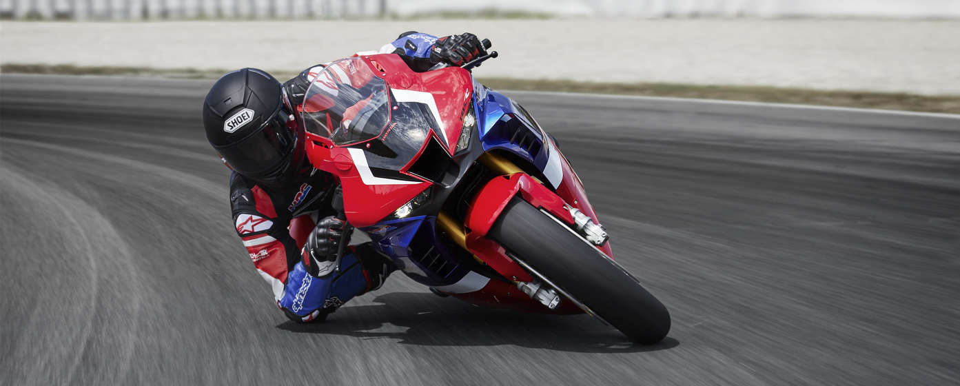 Honda CBR1000RR-R Fireblade SP sur circuit.