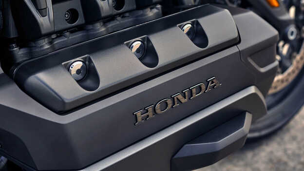 Honda GL1800 Gold Wing, moteur six cylindres à plat de 1 833 cm³, simple ACT et 24 soupapes