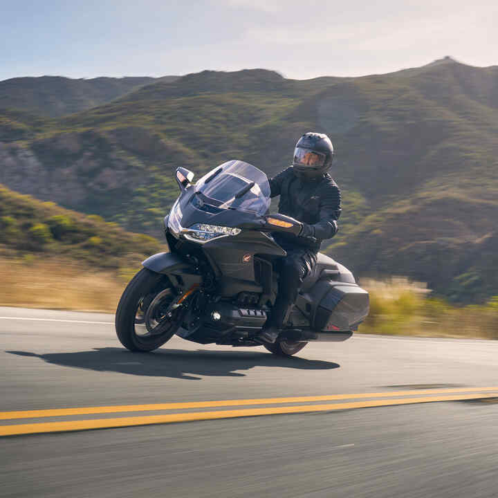 Vue de face de la Honda GL1800 Gold Wing