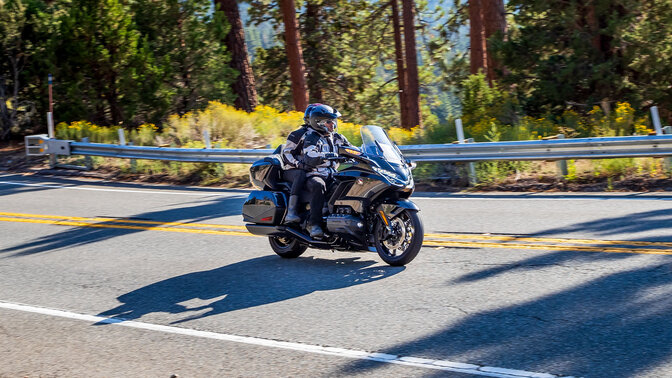 Gold Wing Tour, avec pilotes